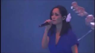 Julieta Venegas - De Mis Pasos (Vive Latino 2017)