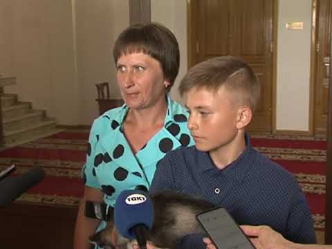 Роман Старовойт подарил хаски курскому школьнику