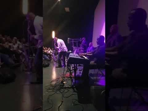 Geno Parker accompanying Tim Cunningham