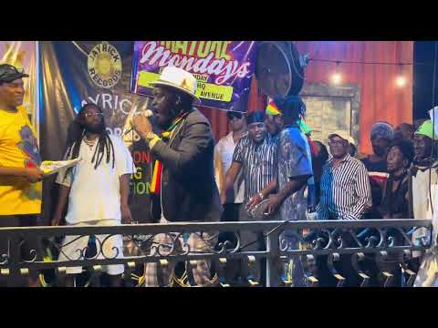 Uton Green Surprised Patrons with a Electrifying Performance, Must Watch‼️ #dancehallmusic #reggae