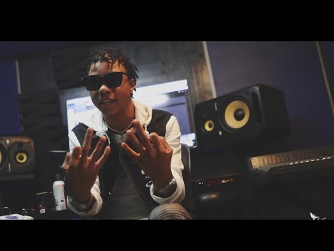 Dee3- Pop My shit (Official Video)