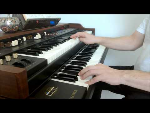 TX-5 HCC 107 - Numa estrebaria rude