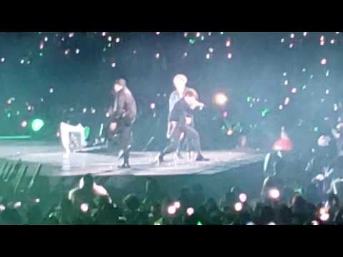 20190511 BTS TEAR Chicago Concert
