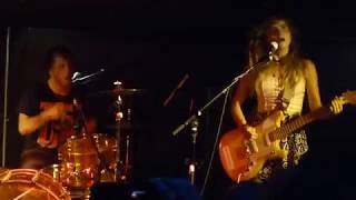 Skating Polly - Camelot - SANTA ANA