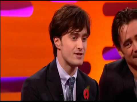 Daniel Radcliffe sings The Elements Song