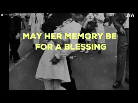 download lagu mp3 mp4 Greta Zimmer Friedman Photo, download lagu Greta Zimmer Friedman Photo gratis, unduh video klip Greta Zimmer Friedman Photo
