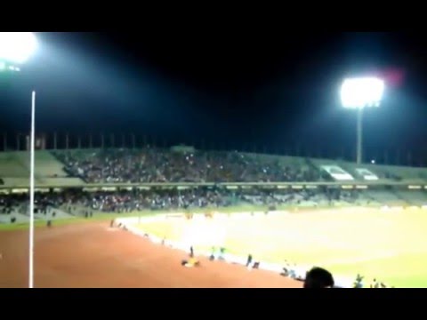 "GOYA DE LA REBEL, PUMAS vs emelec" Barra: La Rebel &bull; Club: Pumas