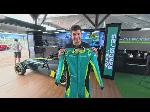 Peguei carona com  @AtilaAbreu51  no Autódromo de Brasília, a bordo de Caterham