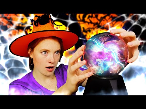 Barbie Puppen Video mit Irene. Halloween Serie. Barbie und Irene zaubern, um Ken zu erschrecken.