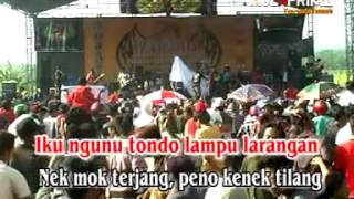 Download lagu MONATA 2012 LIVE MURYOLOBO.KEBELET LELY ft SHODIQ.part4 mp3