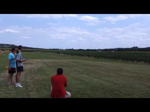 Giant scale r/c Spitfire kiss landing.mp4
