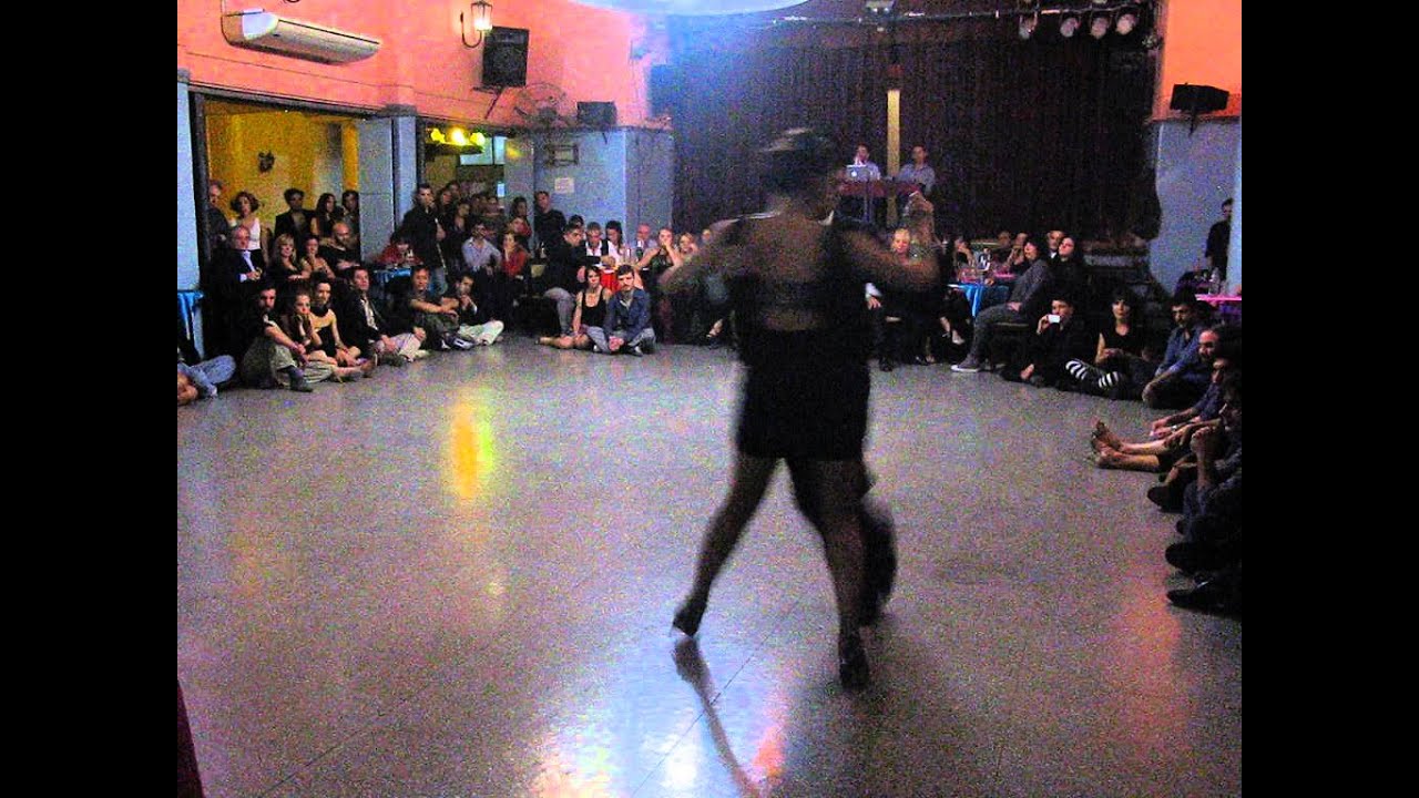 SABRINA TONELLI y RAÚL PARDO en Viva La Pepa Milonga