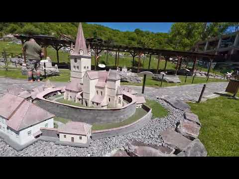 Tură cu trenulețul prin Parcul Mini Transilvania, Odorheiu Secuiesc