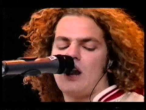 Toploader, Dancing In The Moonlight, live at Glastonbury 2000