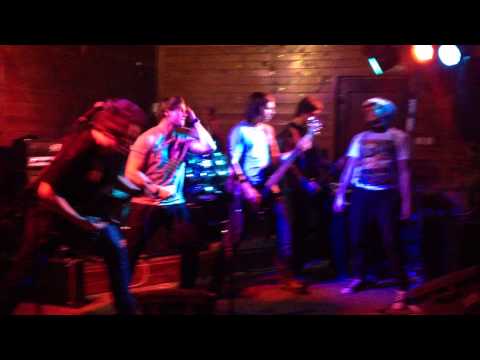 Ultimate - Podzámok - song. Návrh