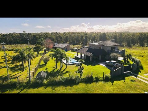 Video de YouTube - Casa en Venta de 4 dormitorios con  Piscina en Bello Horizonte, Canelones