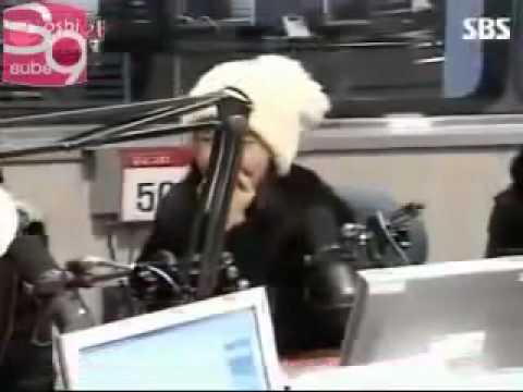 [En] [090116] SNSD YulSic율싴 Royal Moment #33 - Jessica patting Yuri's head