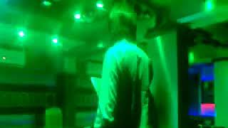 Kumar sanu mimicMumbai bar Kumar sanu mimicry Tu meri zindigi hai Ainu Nigam live at beer bar mumbai