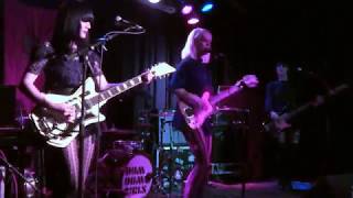 Dum Dum Girls - Always Looking