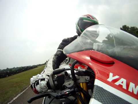 VERTIX Raptor-i Motorcycle Intercom Road Test