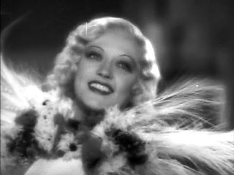 PAGE MISS GLORY (1935)  Clip - Marion Davies & Dick Powell sing the title song (LYRICS [CC])