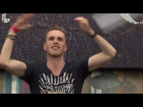 Nicky Romero, Alesso & Calvin Harris ft  Theo Hutchcraft   Under Control Nicky Romero Live @ Tomorro