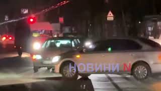 «Опель» збив жінку на пішохідному переході у Миколаєві (відео)