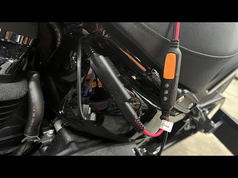 CHARGING HARLEY WITH CTEK CHARGER