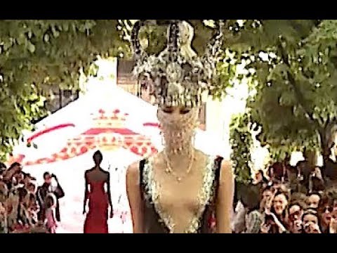 ON AURA TOUT VU Fall 2012 2013 Paris Haute Couture - Fashion Channel