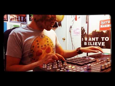 Making beats on the Akai MPD