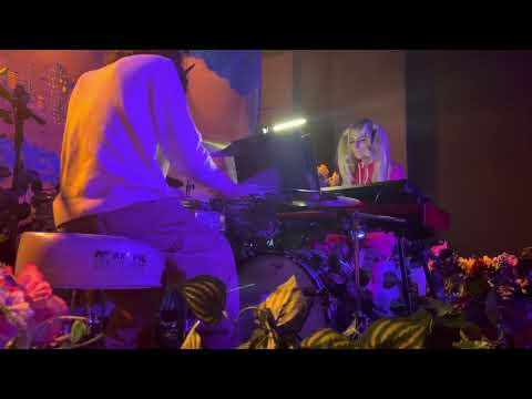 DOMi & JD BECK – Endangered Species (W. Shorter) – (LIVE)