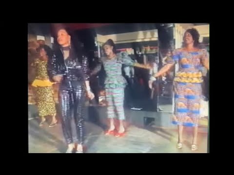 Djanka la Divine feat Sékou Bembaya - Diougouya (Parade des artistes Guinéens 1993-1994)