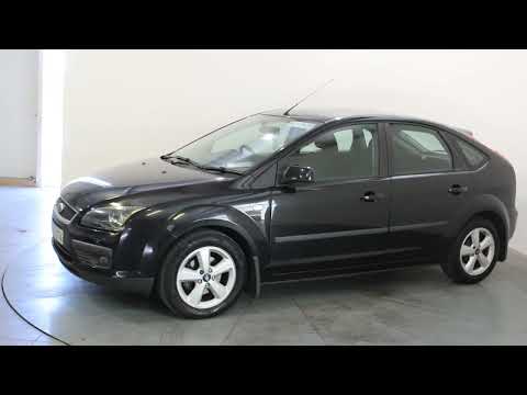 Ford Focus 1.4i Zetec - Image 2