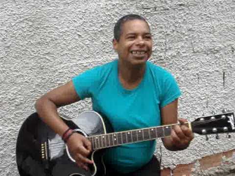 SIMONE MAGALHÃES CANTANDO "EU VOU VOLTAR"