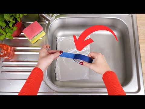 Wyłóż zlew folią aluminiową. Uciążliwy problem będzie z głowy