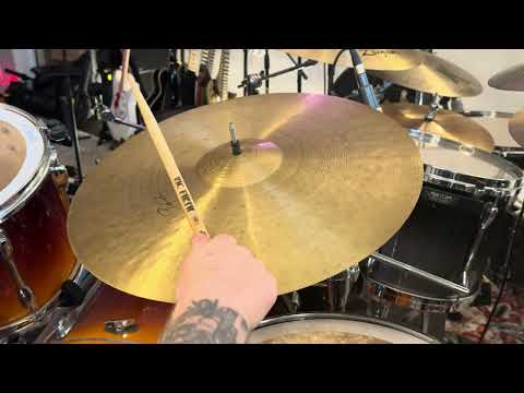 Paiste 20" Signature Traditionals Light Ride Cymbal 1996 - Present - Traditional image 8