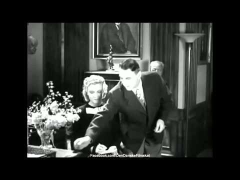 Frk. Kirkemus (1941) - Parfume og læbestift