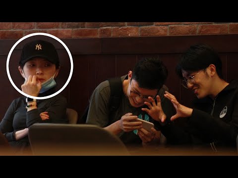 得知女生被男友偷偷拍下私密視頻，有人選擇將真相告訴她