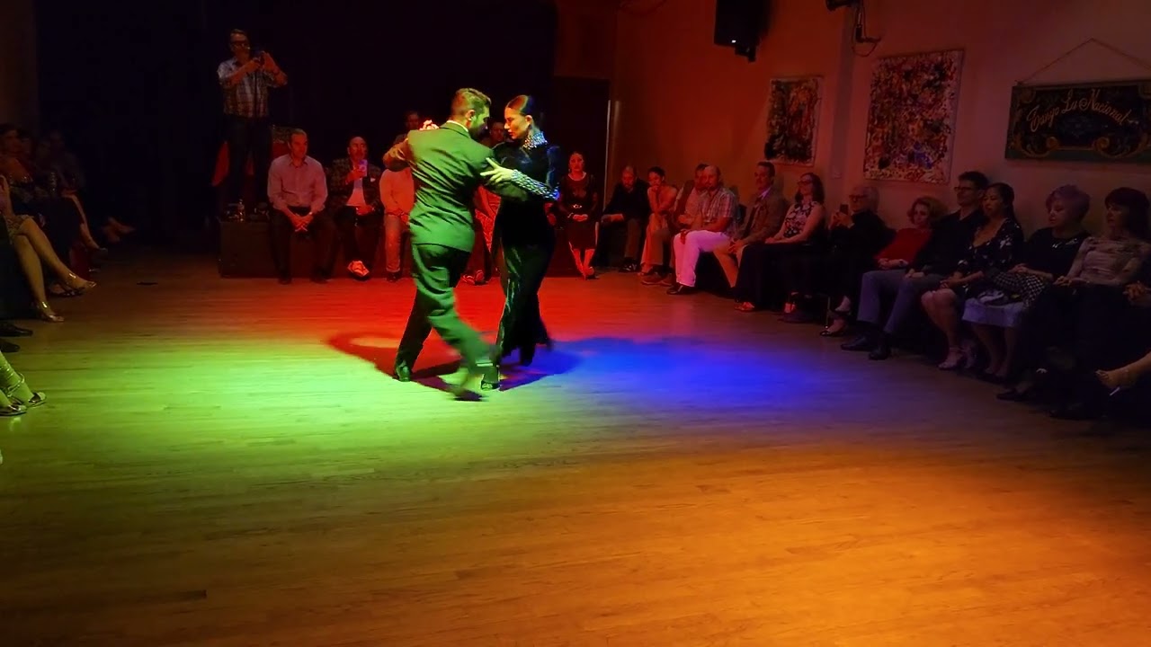 Video thumbnail for Argentine tango: Martin Almiron & Delfina Rivas - El Adiós