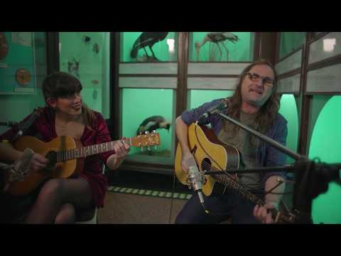 20 Narigones ft. Mandrake Wolf - Los abrazos son instantes decisivos - Ep. III