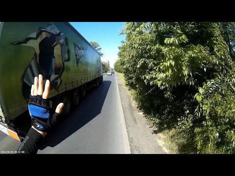 Kamion szépen előz - Nice pass by a lorry