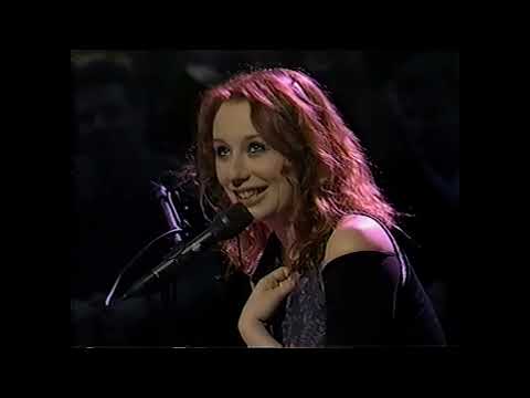 Tori Amos - 1996 - Live on MTV Unplugged - 1080HD Upscaled