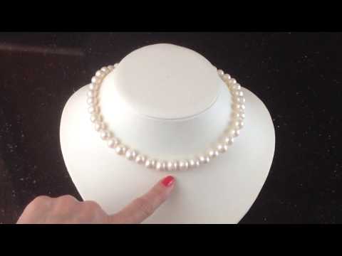 Ball clasp pearl necklace