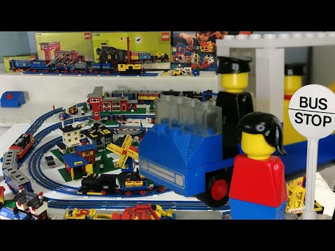 LEGO® Minifigure City 1975-77 Part 2 with Train