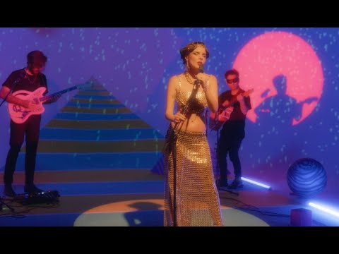 Gaye Su Akyol - Kör Bıçakların Ucunda - Live (Elektro Sayfiye Havası)