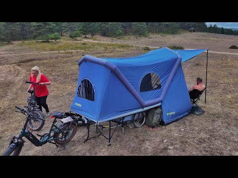 CAMPING WITH AN INFLATABLE BICYCLE TENT