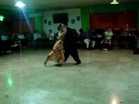 PAOLA VALDIVIA & JAVIER JOFRÉ - bailan en la MILONGA CON ANA Y LUIS. Mendoza.