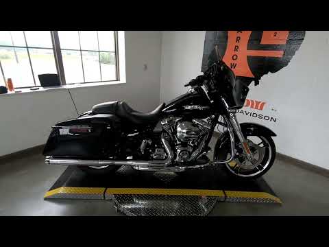 2015 Harley-Davidson Street Glide Touring FLHX