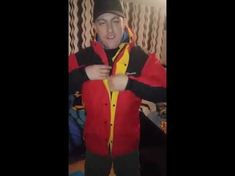 It's Bloody Roastin in here - (Berghaus Boy) (Jackets off)