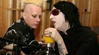 Marilyn Manson - Heart Shaped Glasses Acoustic